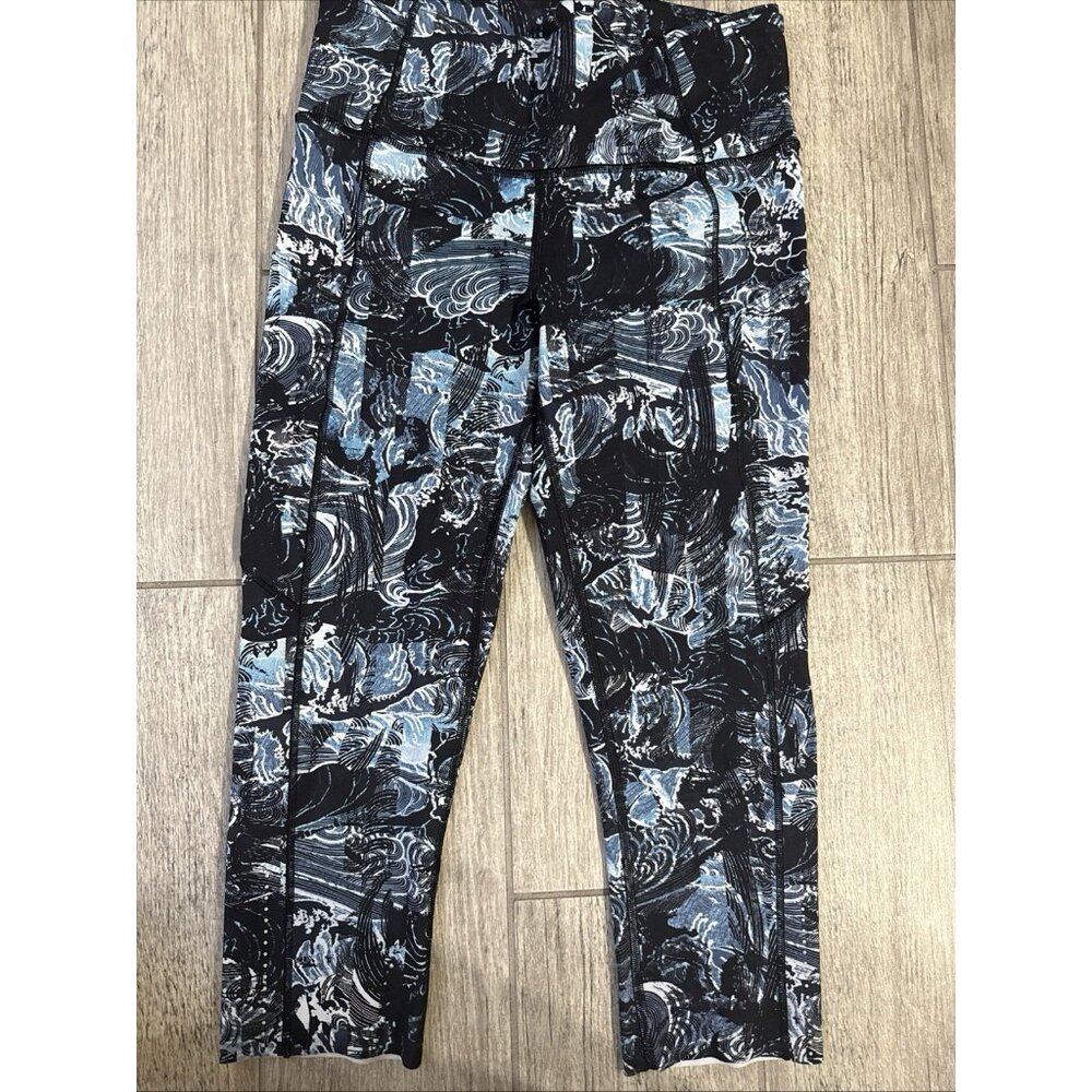 Lululemon athletica Wunder Under Crop III (21”) – Iced Wave White Black Size 6